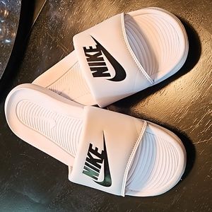 Sold: White Nike Slides